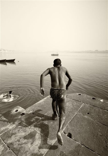 Take a bath in Ganga